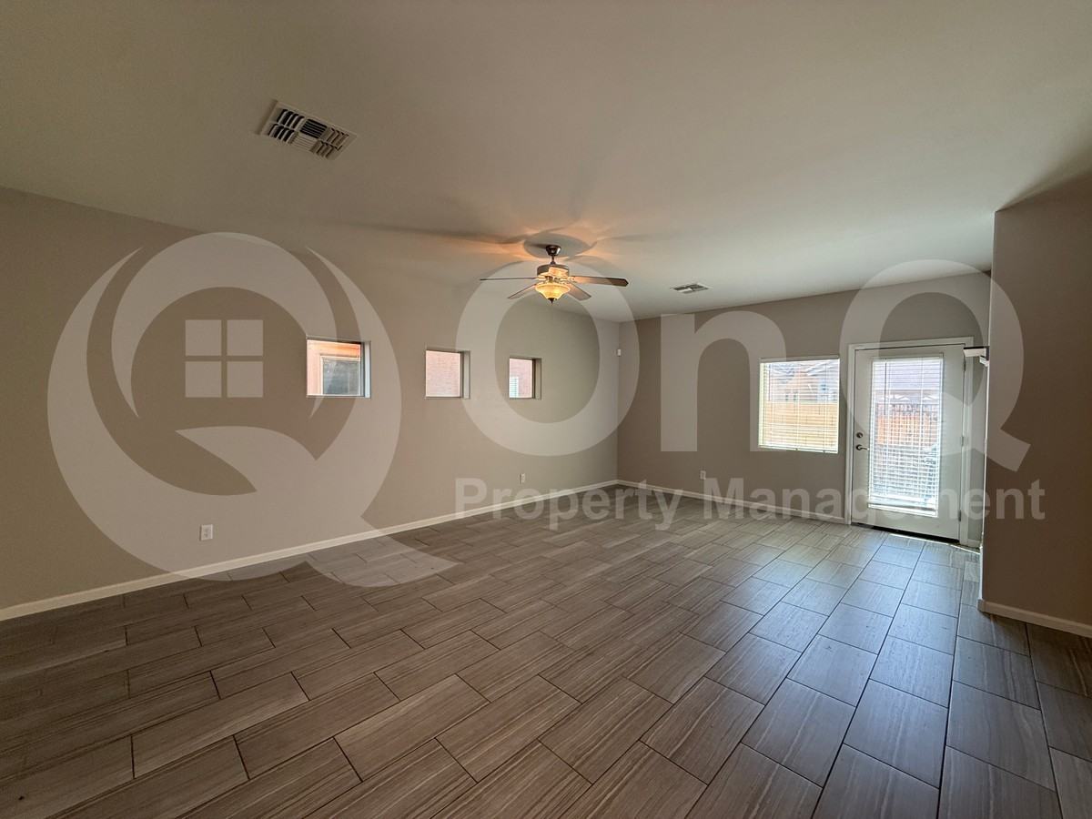 1836 W Minton St - Photo 4 of 22