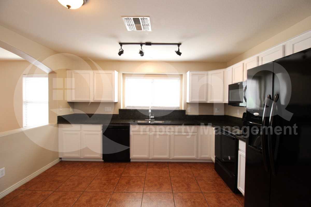 16661 W Belleview St - Photo 7 of 22