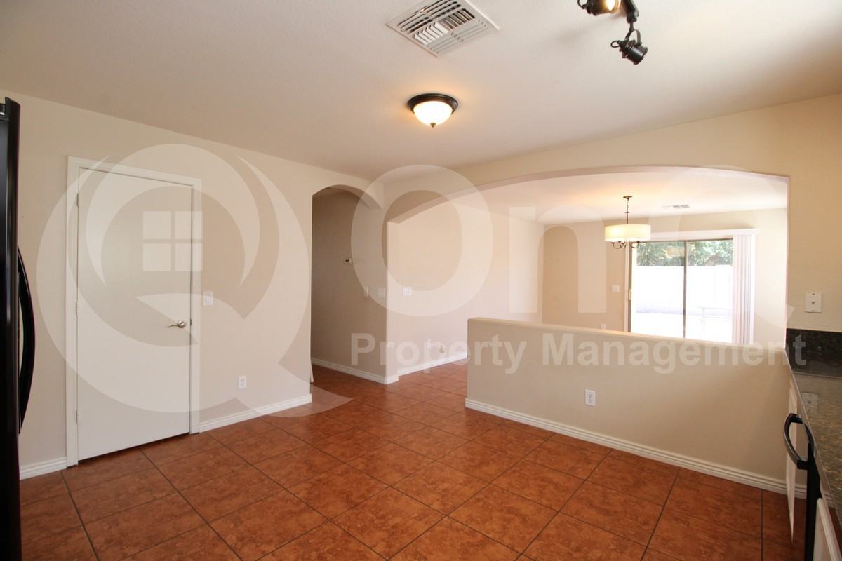 16661 W Belleview St - Photo 7 of 21