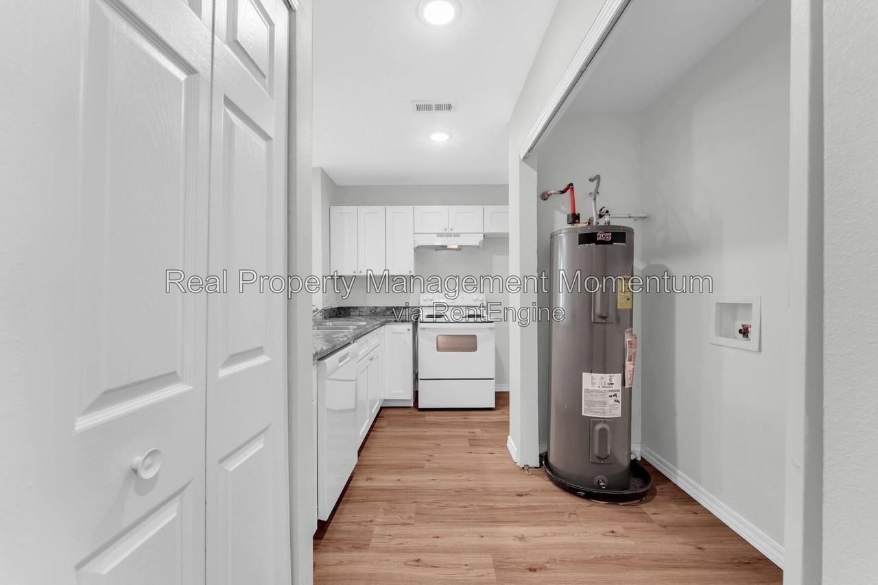 1602 W Scott St #A - Photo 6 of 26