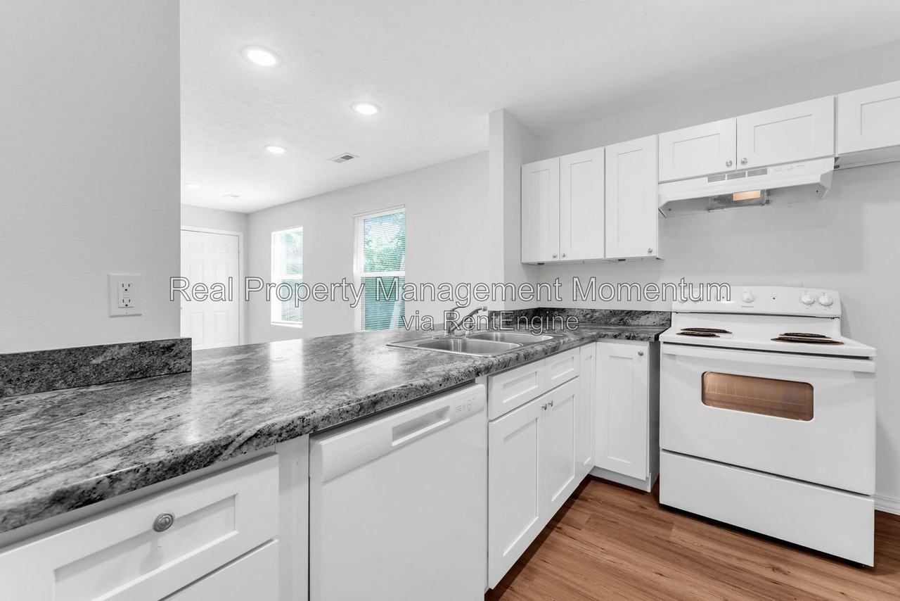 1602 W Scott St #A - Photo 7 of 26