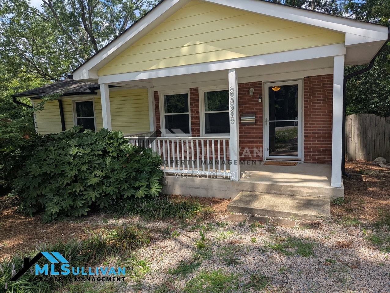 2325 Glascock St - Photo 2 of 14