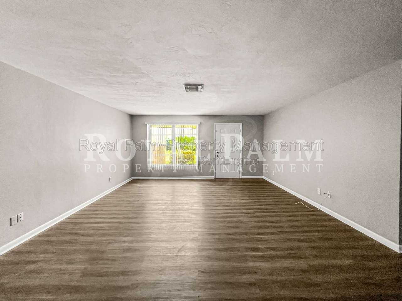 4511 Se 5th Pl #A - Photo 5 of 28