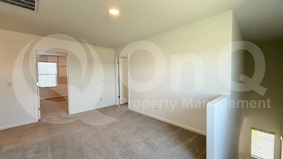 9550 W Catalina Dr - Photo 4 of 23