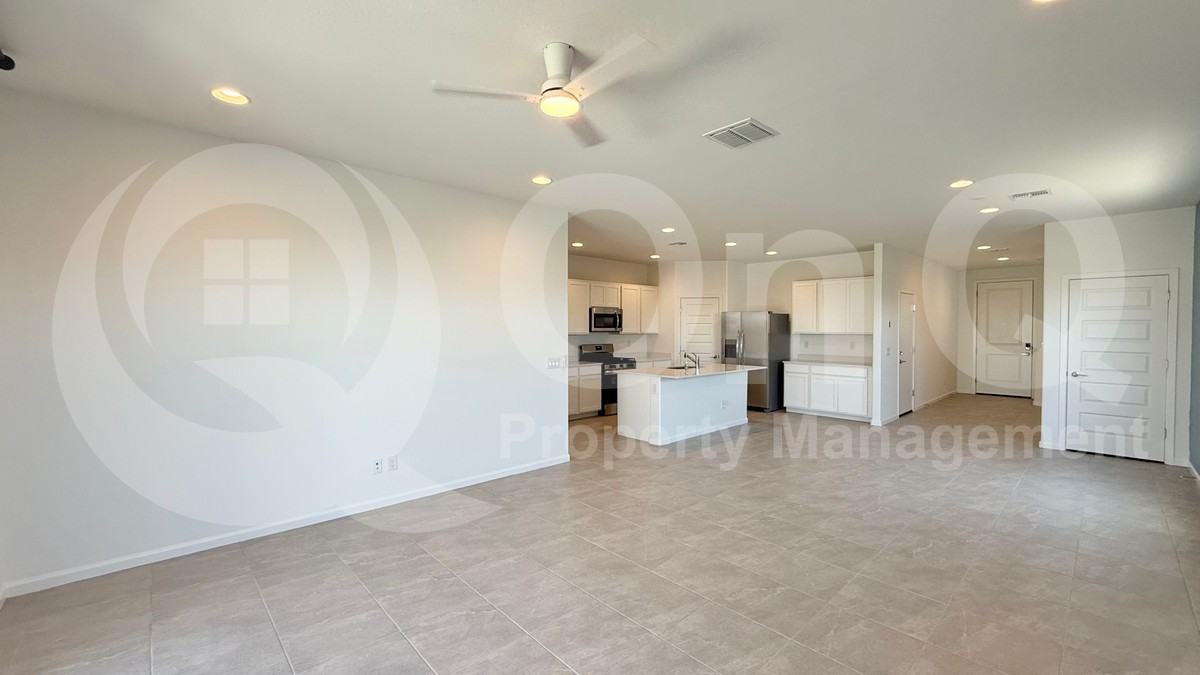 9550 W Catalina Dr - Photo 5 of 23