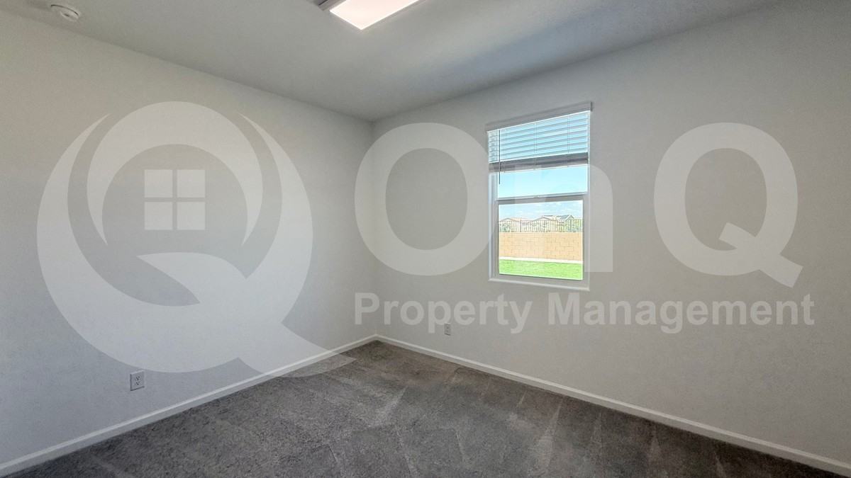 9550 W Catalina Dr - Photo 7 of 23