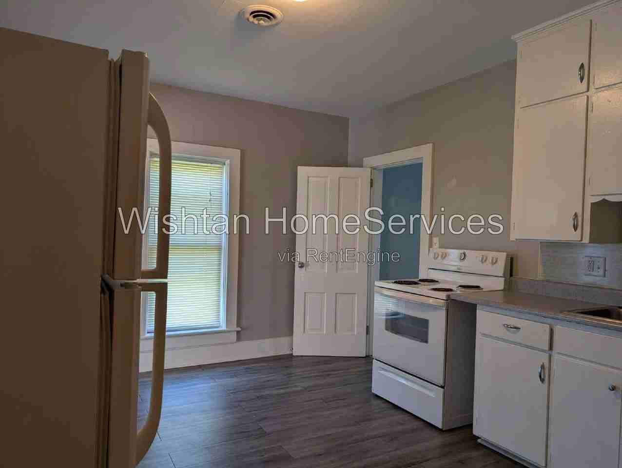 448 W 3rd Ave #3 - Photo 2 of 18