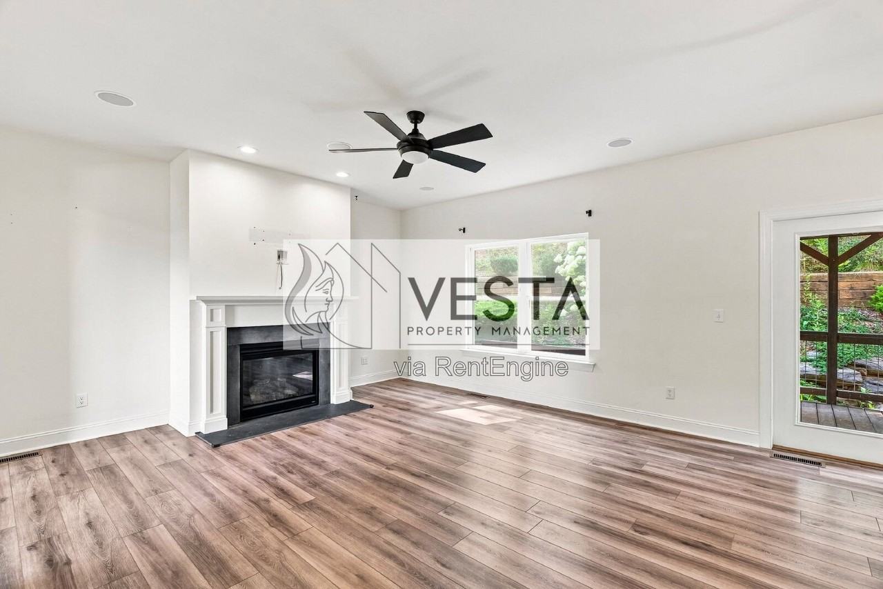 21 Moss Pink Pl - Photo 2 of 42