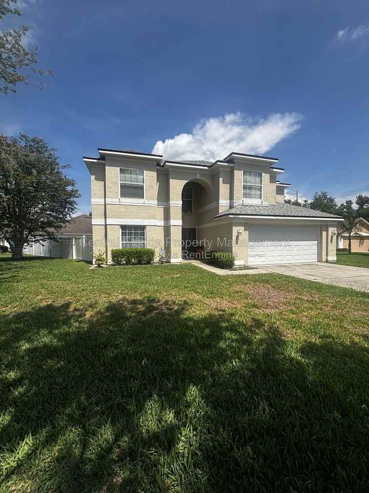 12672 Lakebrook Dr - Photo 2 of 32