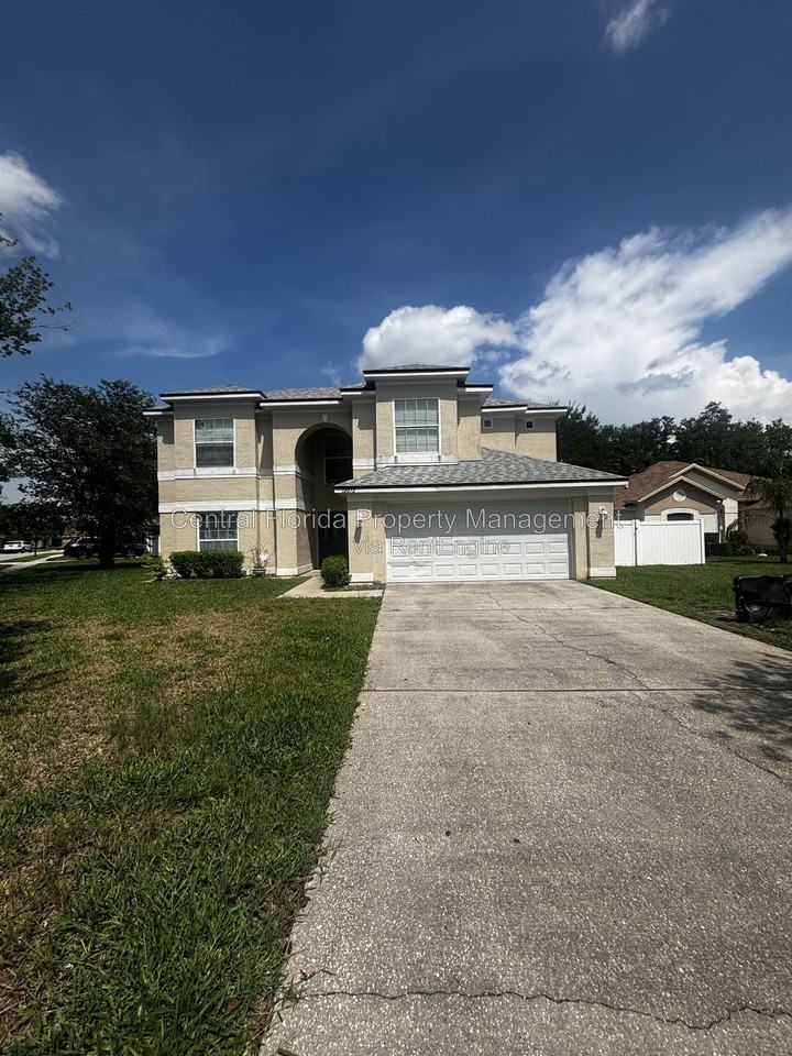 12672 Lakebrook Dr - Photo 3 of 32