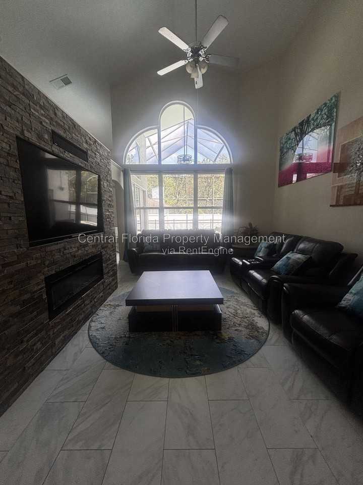 12672 Lakebrook Dr - Photo 5 of 32