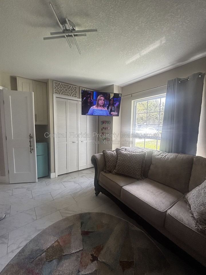 12672 Lakebrook Dr - Photo 7 of 32