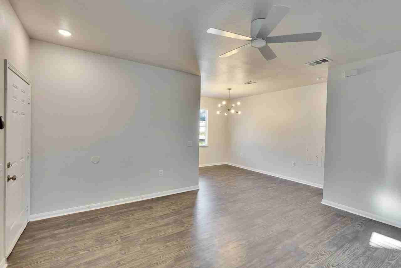 3201 Jack Cook Dr #B - Photo 4 of 33