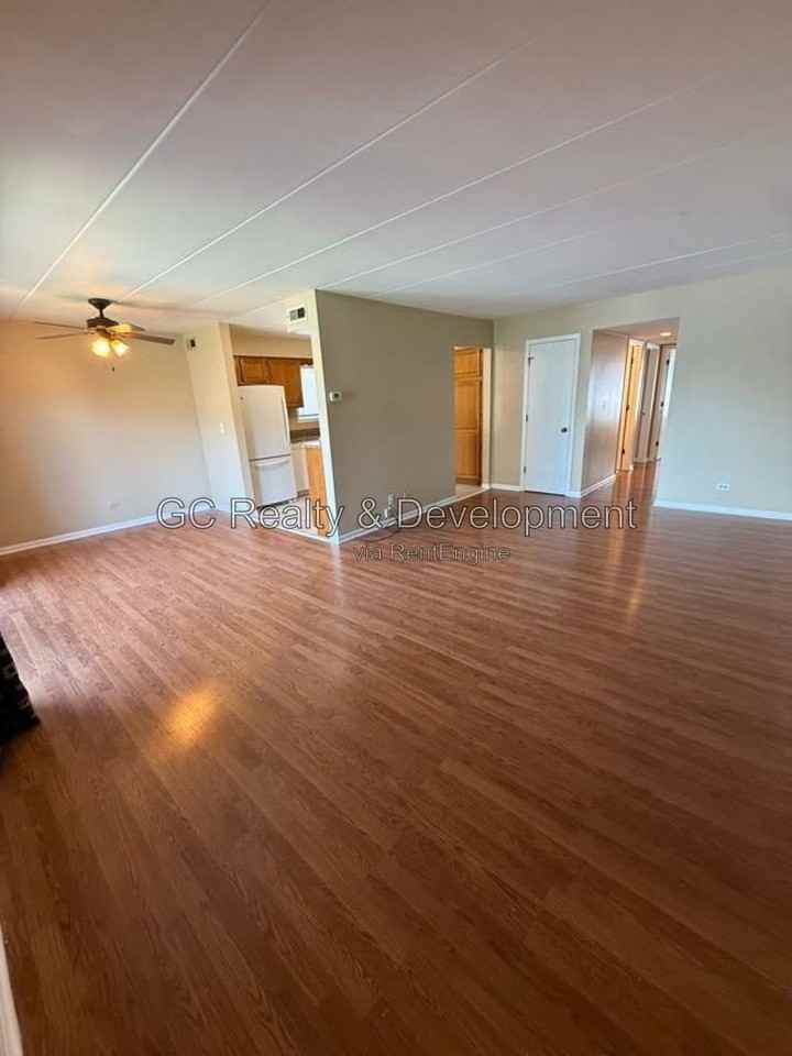 14810 Kenton Ave #2E - Photo 5 of 13