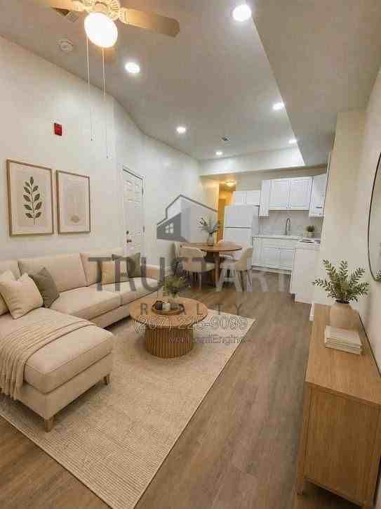 910 N 41st St #1 - Photo 4 of 18
