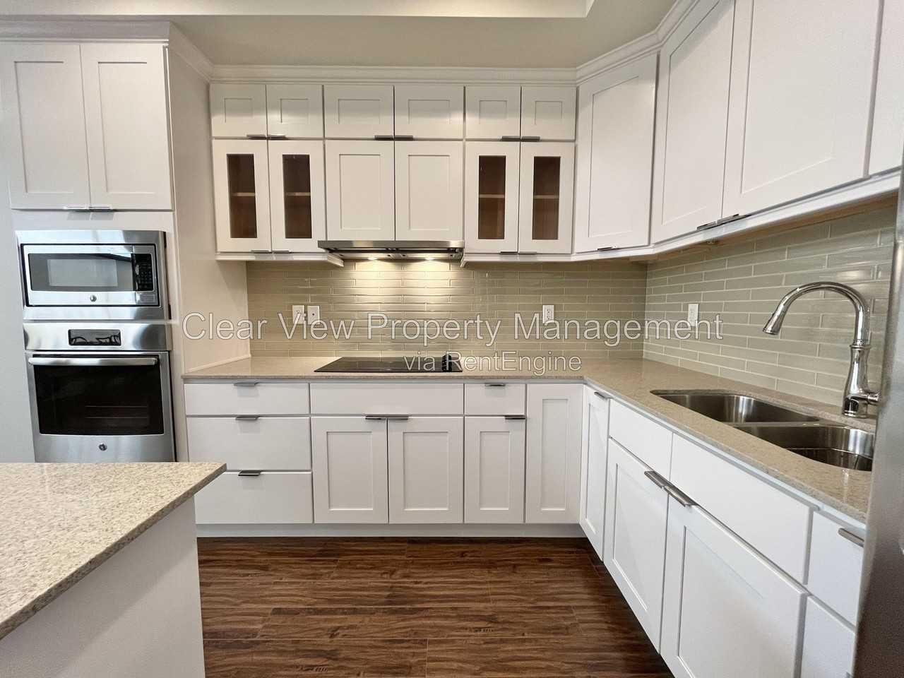 430 Highlands Blvd W #3 - Photo 3 of 30