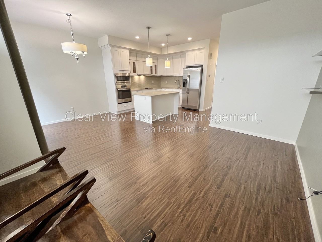430 Highlands Blvd W #3 - Photo 7 of 30