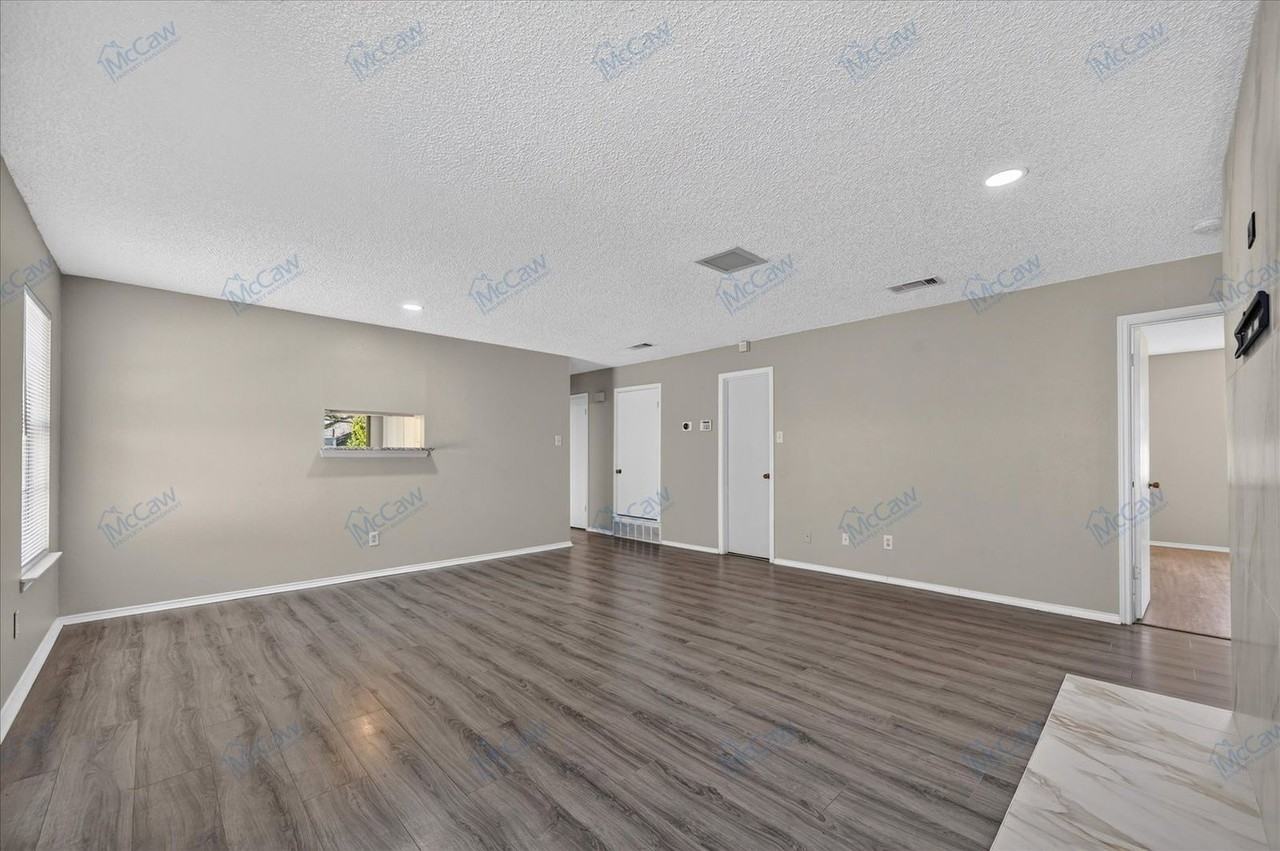2511 Woodmont Trl - Photo 6 of 24