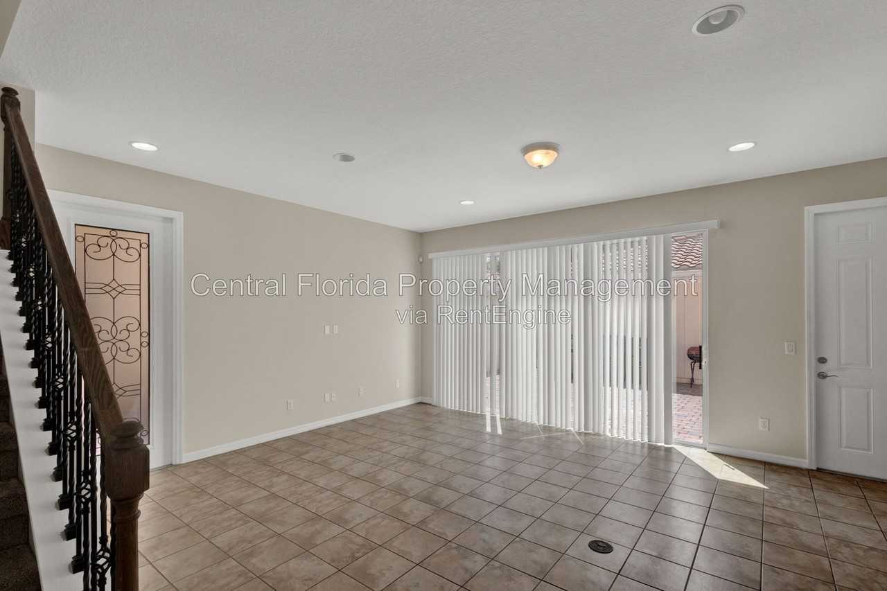 8644 Elder Ln - Photo 4 of 50