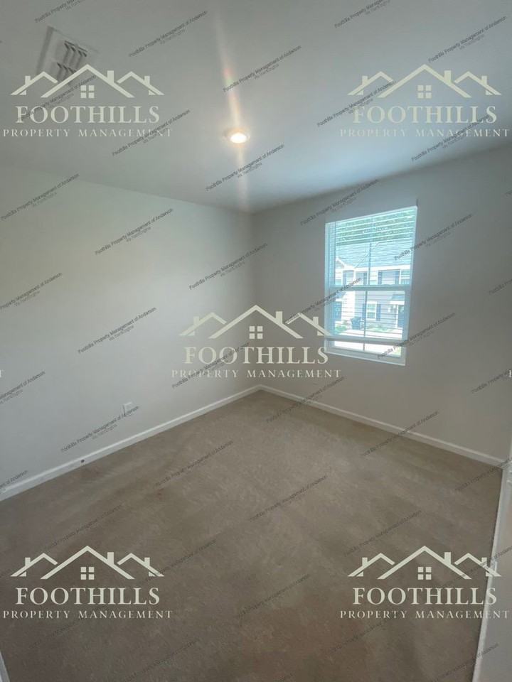 103 Nicklaus Dr - Photo 6 of 11