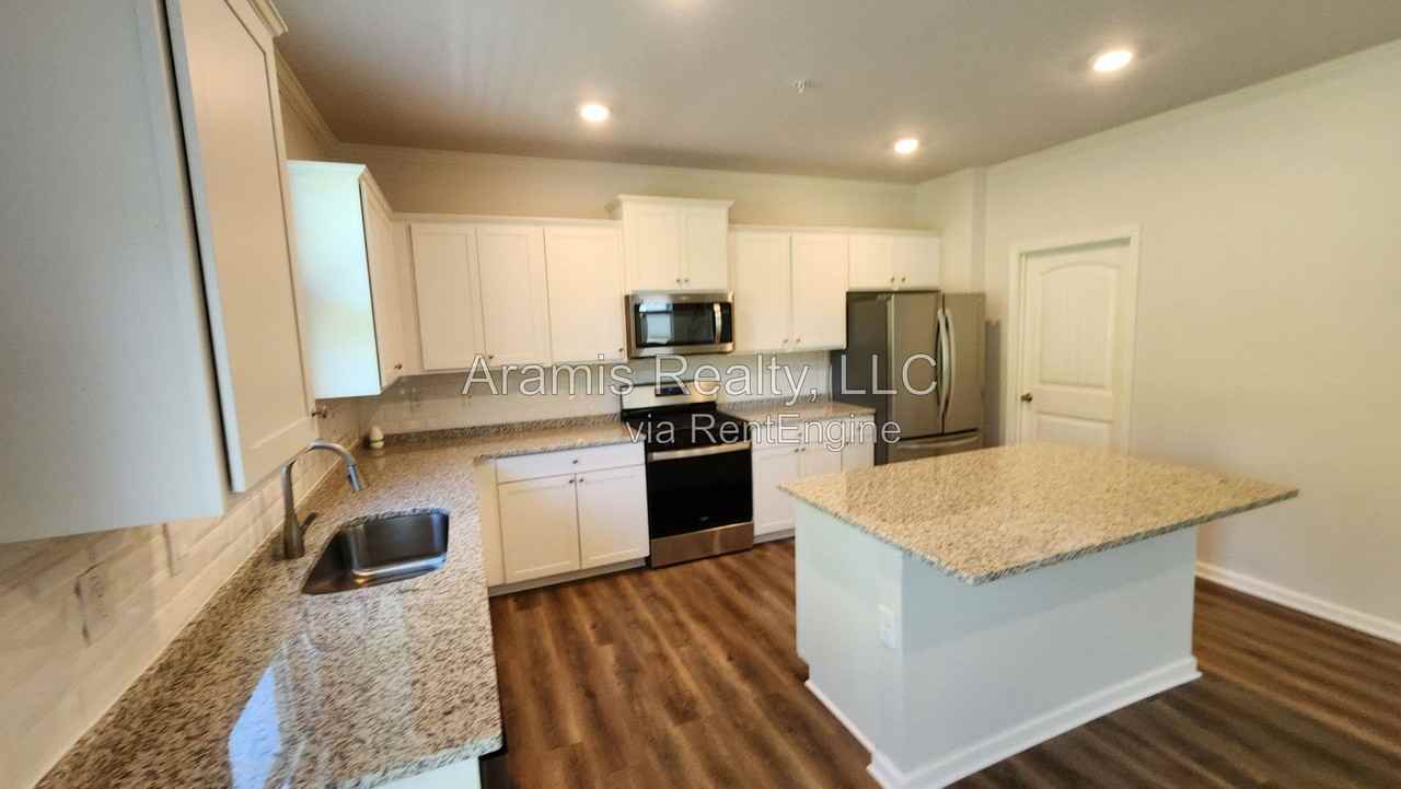 7670 Demeter Dr - Photo 2 of 15
