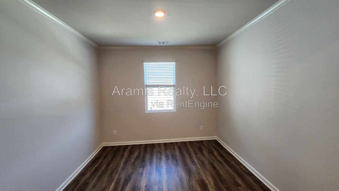 7670 Demeter Dr - Photo 4 of 15