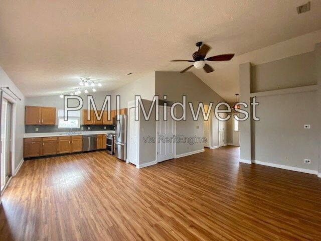 5965 Glen Haven Blvd - Photo 6 of 32