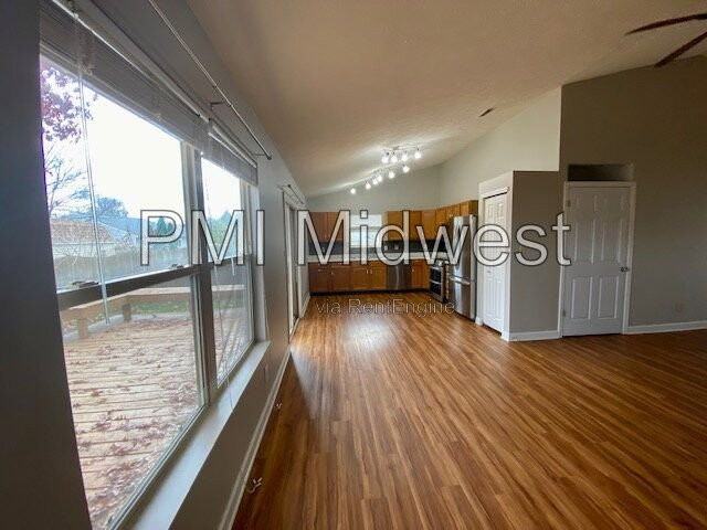 5965 Glen Haven Blvd - Photo 7 of 32