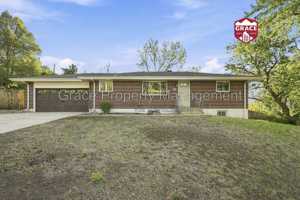 featured image of 852 S Quail Way
