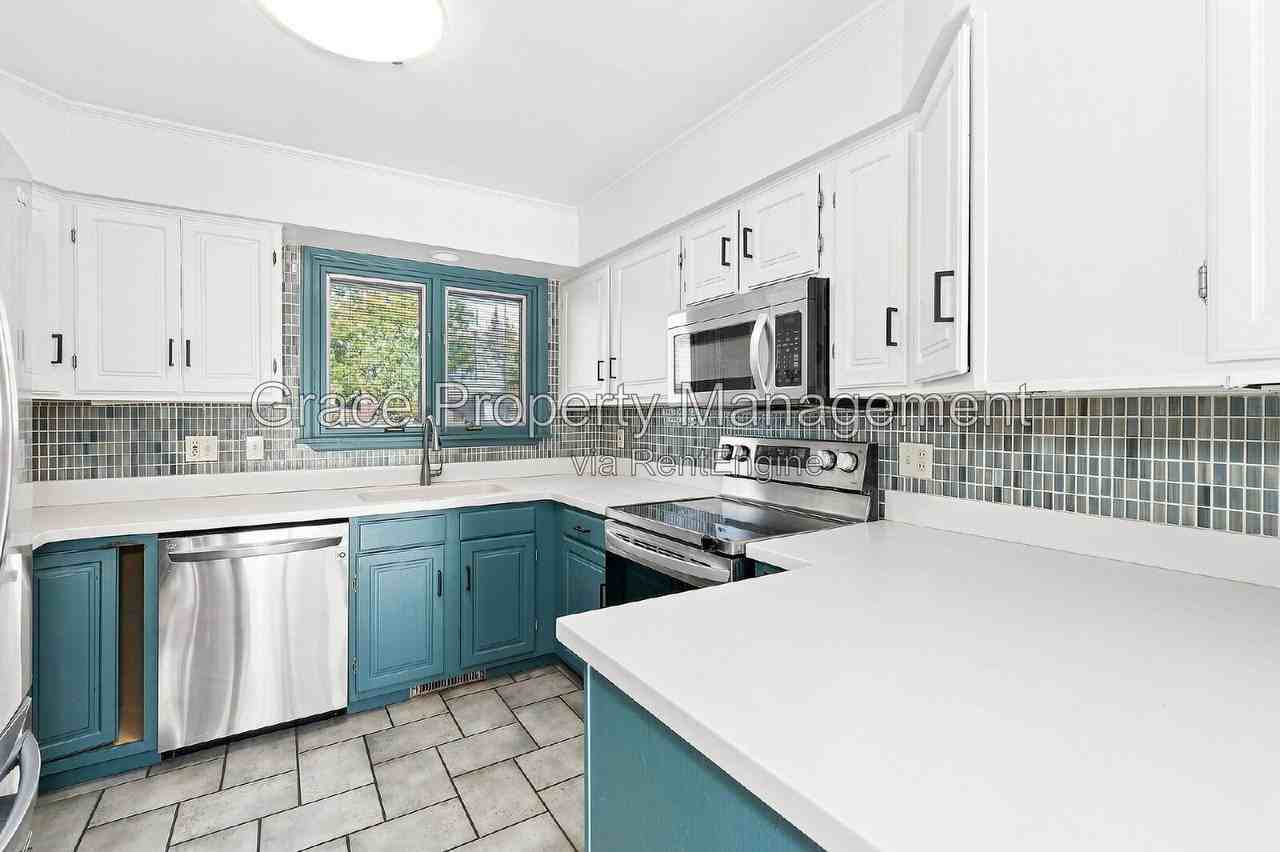 852 S Quail Way - Photo 6 of 24