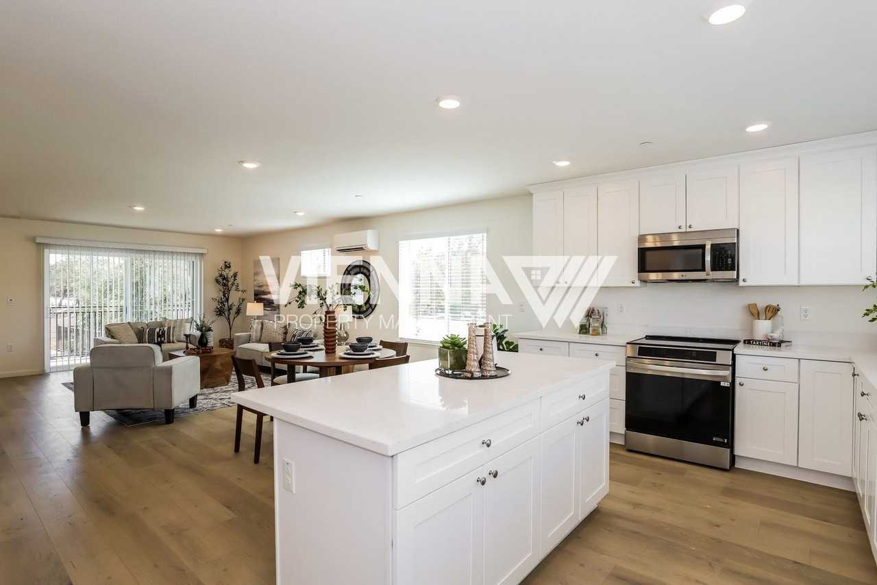 8106 Quiet Knolls Dr - Photo 5 of 18