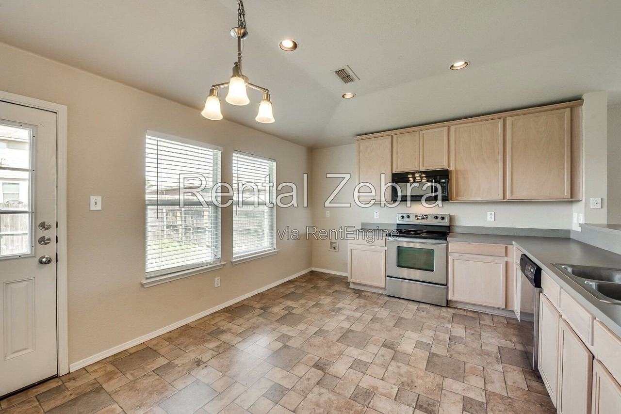 752 Vista Verde Dr - Photo 4 of 21