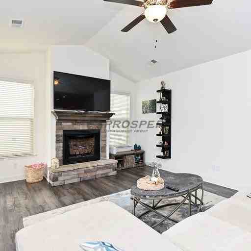 120 Shumard Ln - Photo 4 of 26