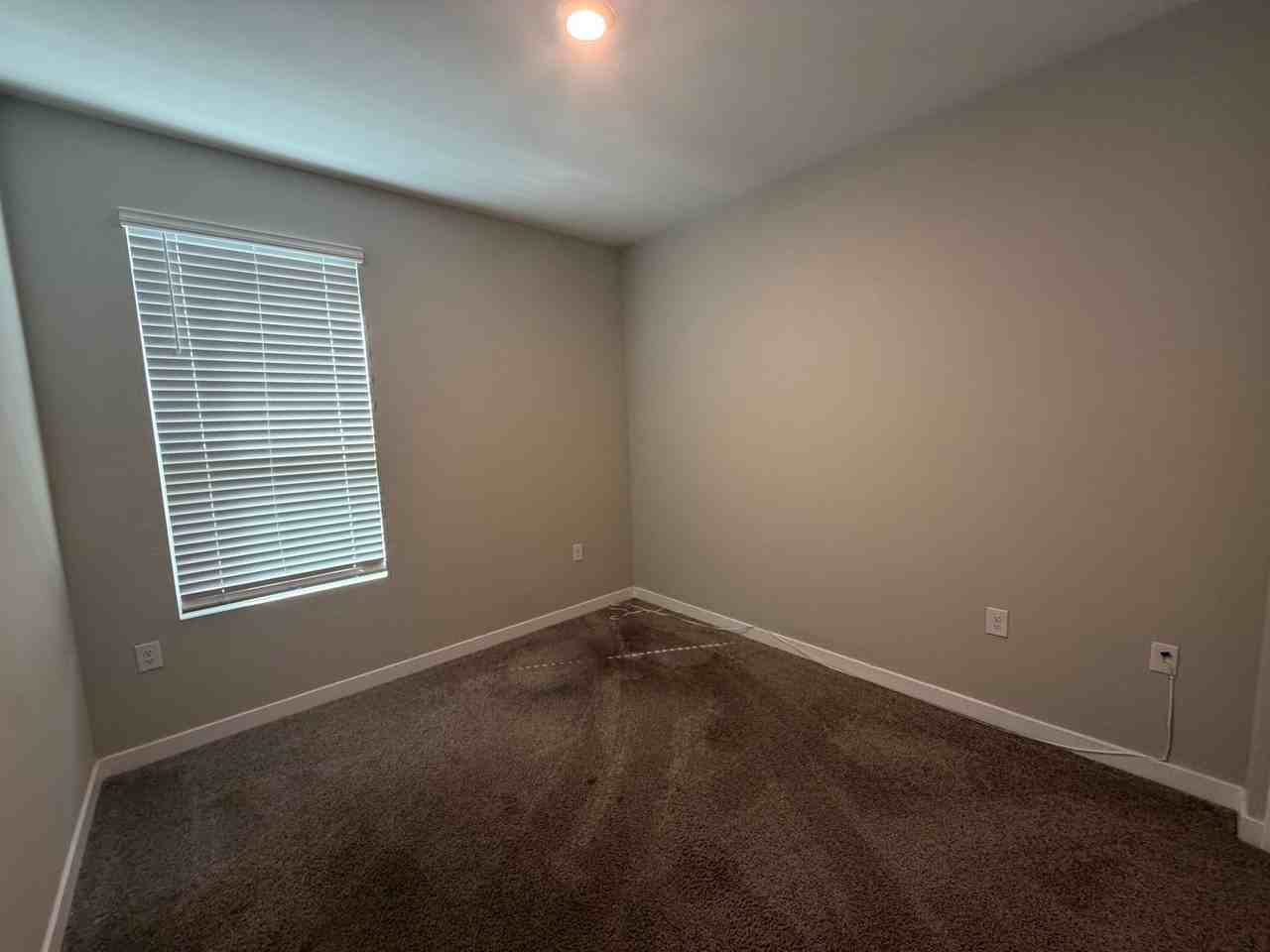 16594 W Pedro Ln - Photo 6 of 24