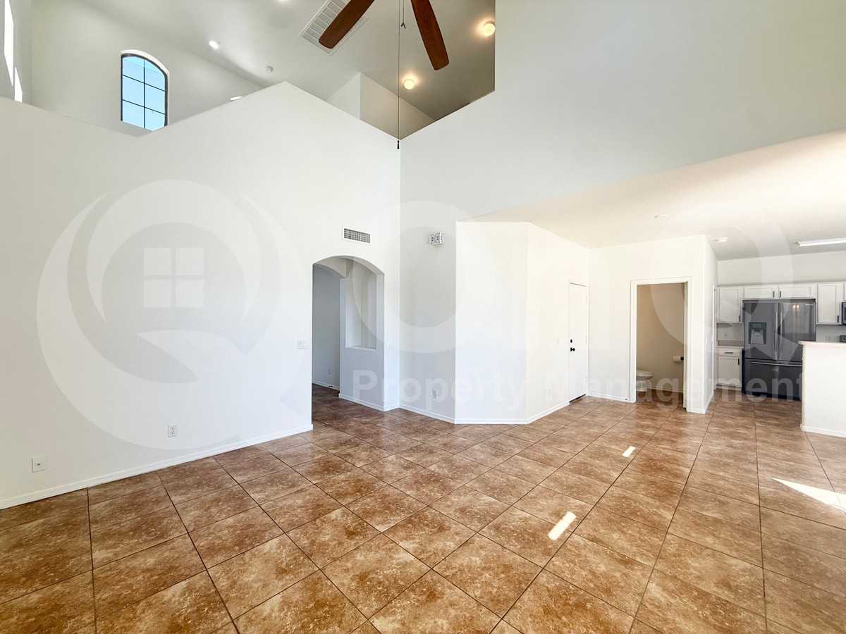 1229 S Mansard - Photo 4 of 23