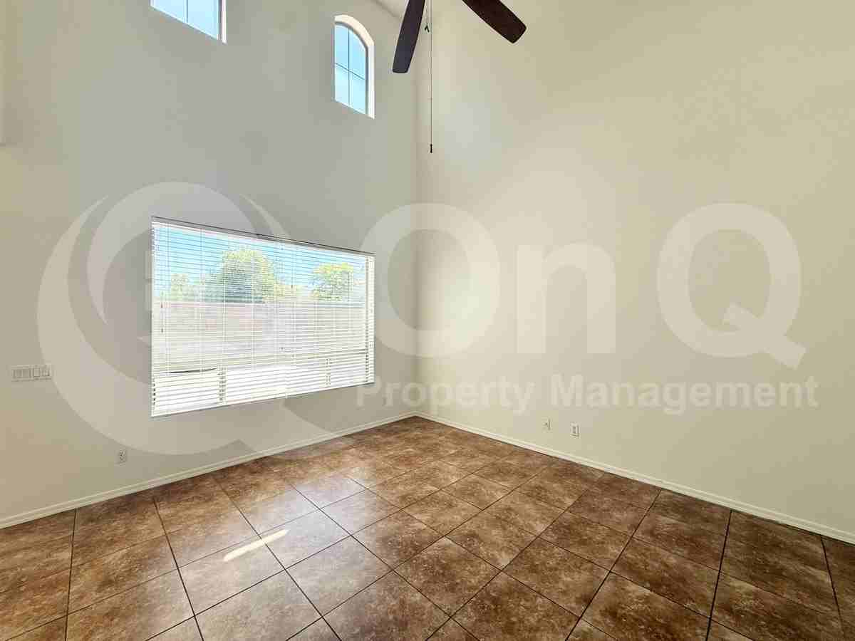 1229 S Mansard - Photo 5 of 23