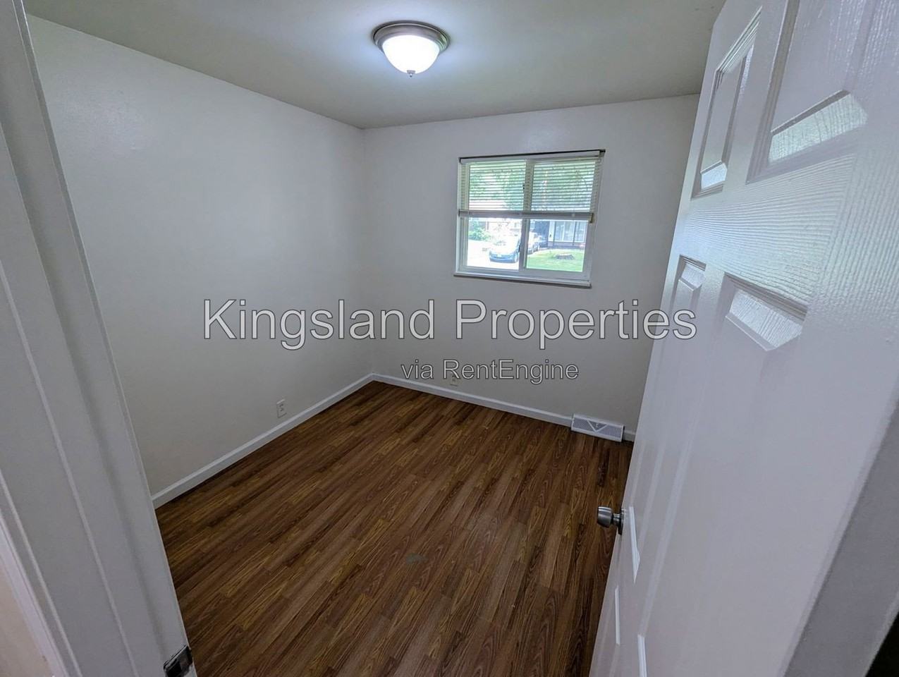 10229 Edgefield Dr - Photo 6 of 17