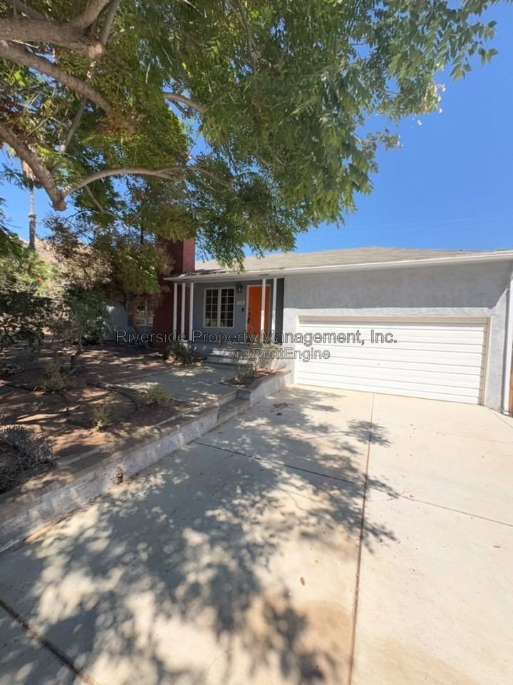 3126 Belvedere Dr - Photo 3 of 18