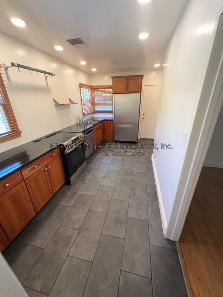 3126 Belvedere Dr - Photo 6 of 18