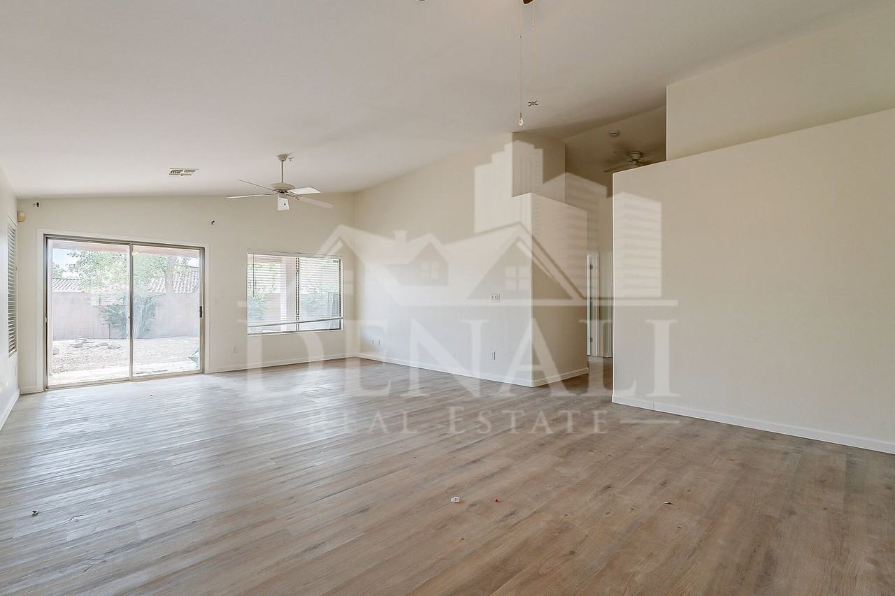 15728 N 104th St - Photo 4 of 43