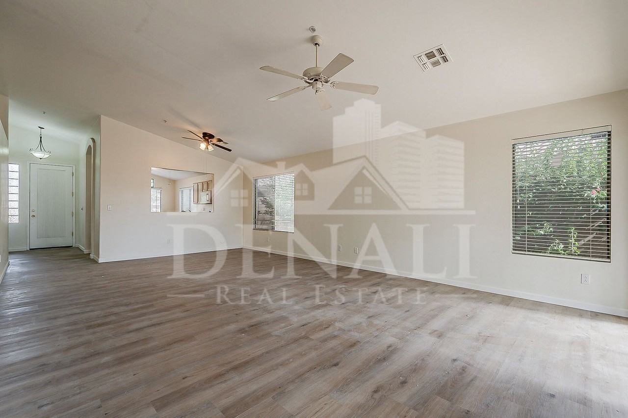 15728 N 104th St - Photo 6 of 43