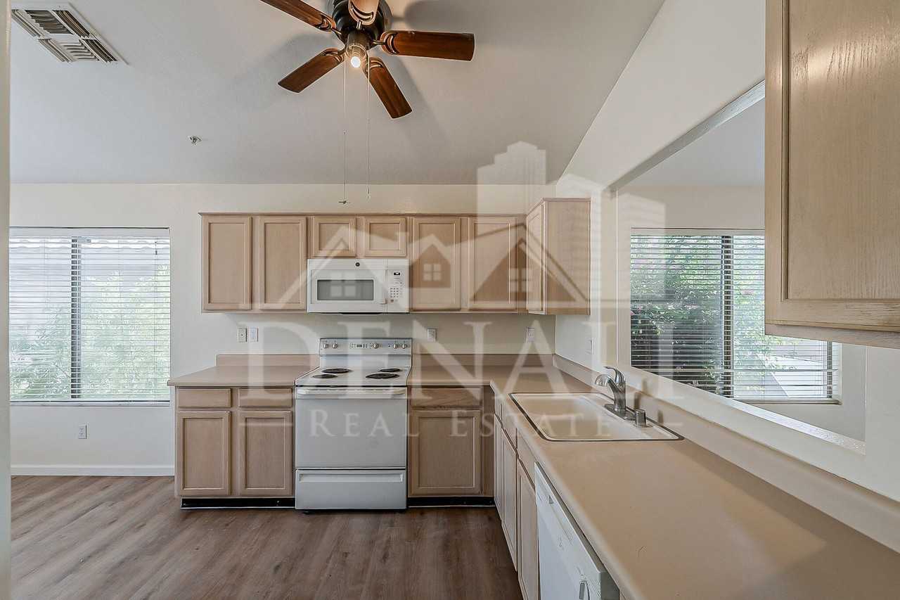 15728 N 104th St - Photo 7 of 43