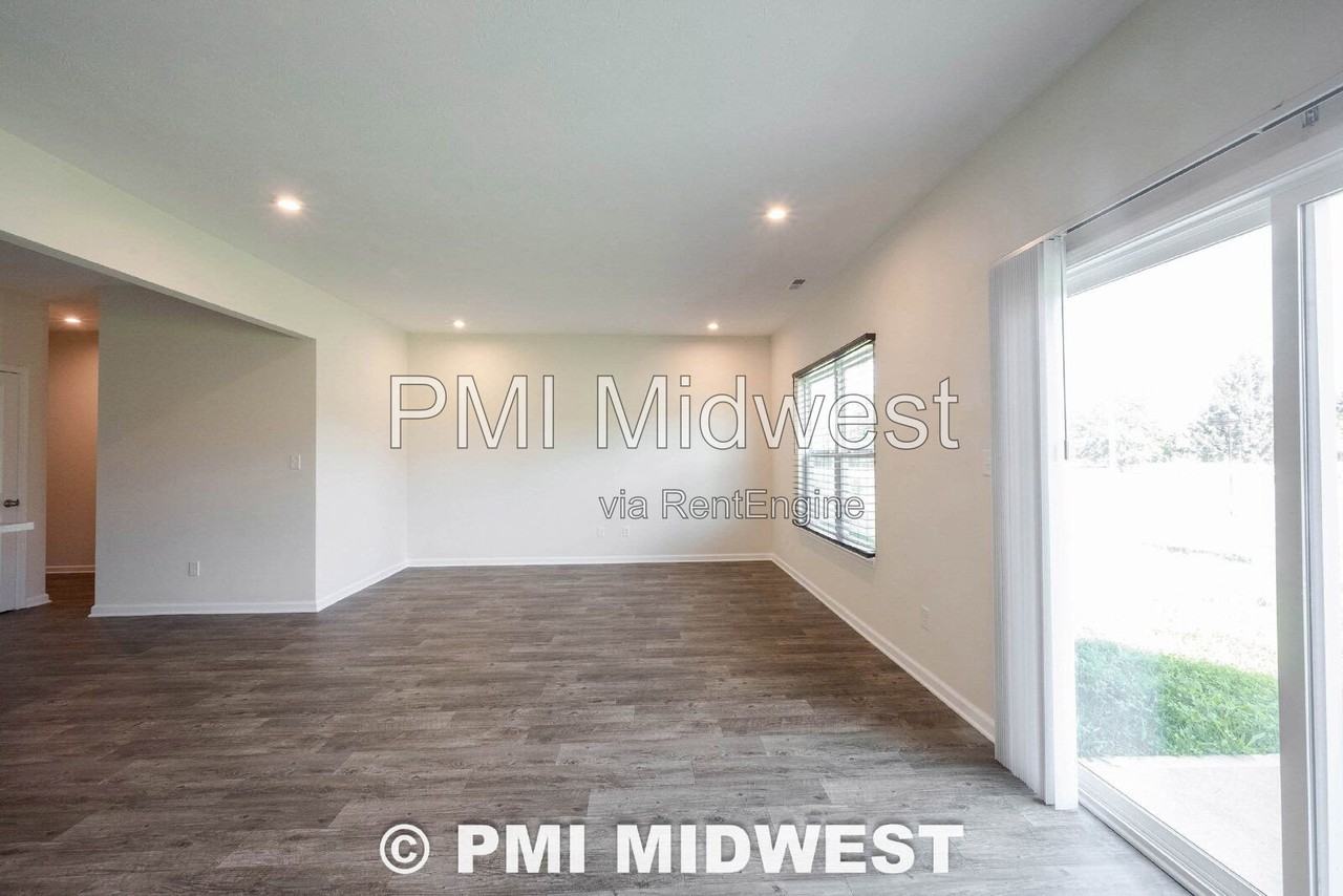 10828 Penwell Way - Photo 5 of 36