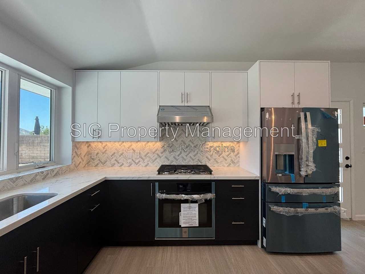 2230 Sherwood Pl - Photo 5 of 45