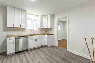 710 Moore St - Photo 1 of 1