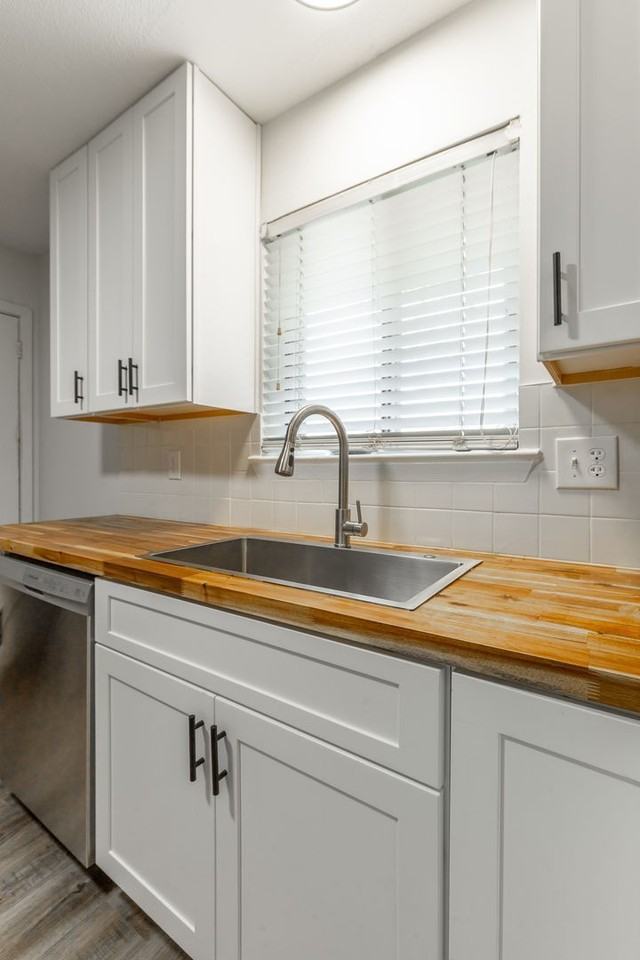 710 Moore St - Photo 5 of 21