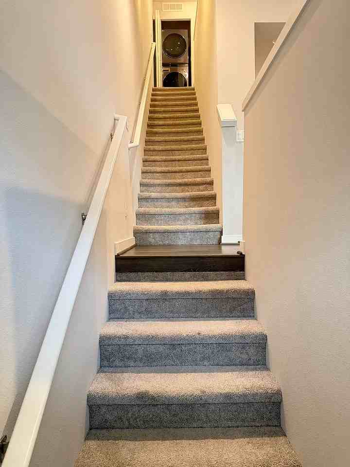 12012 Ne 193rd Ln #B - Photo 4 of 36
