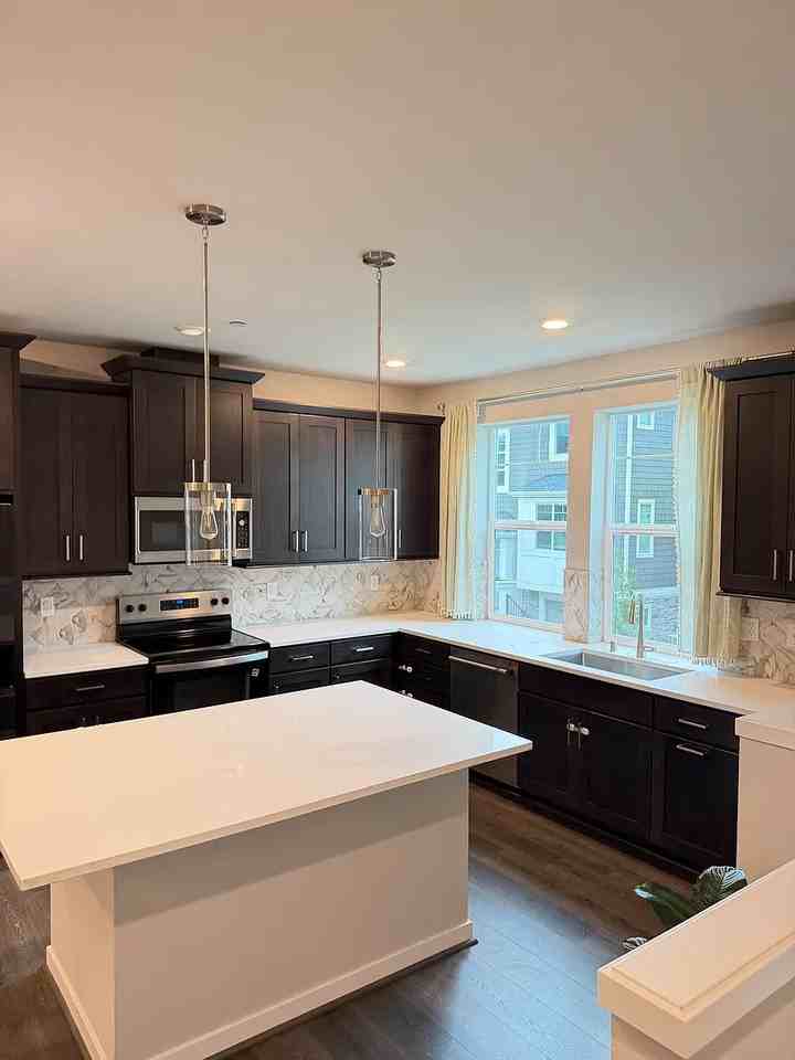 12012 Ne 193rd Ln #B - Photo 7 of 36