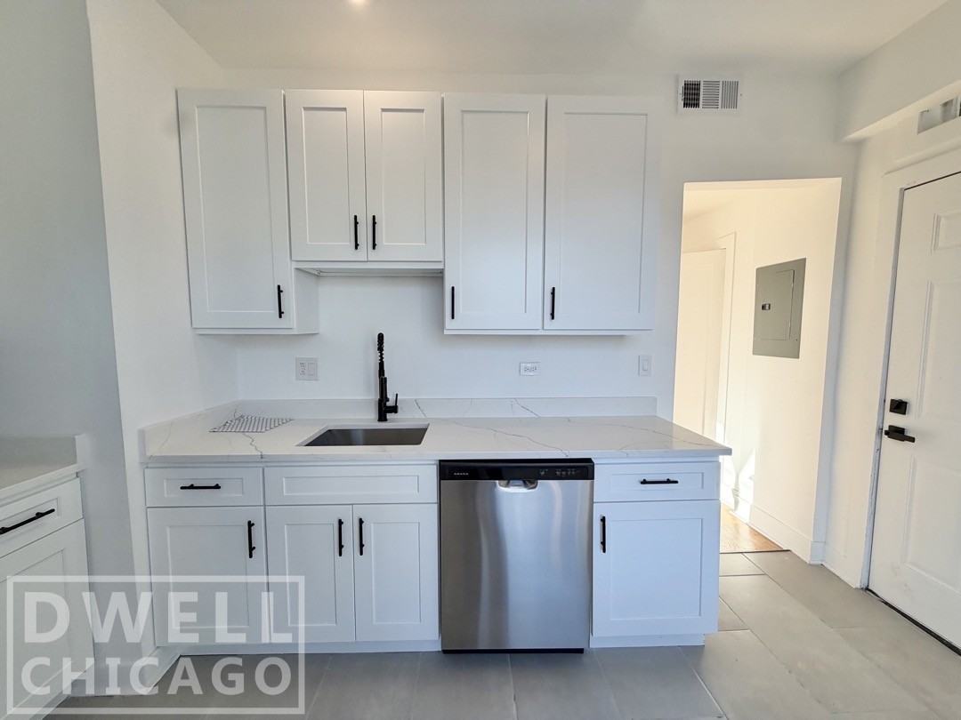1945 W Augusta Blvd #3W - Photo 2 of 14
