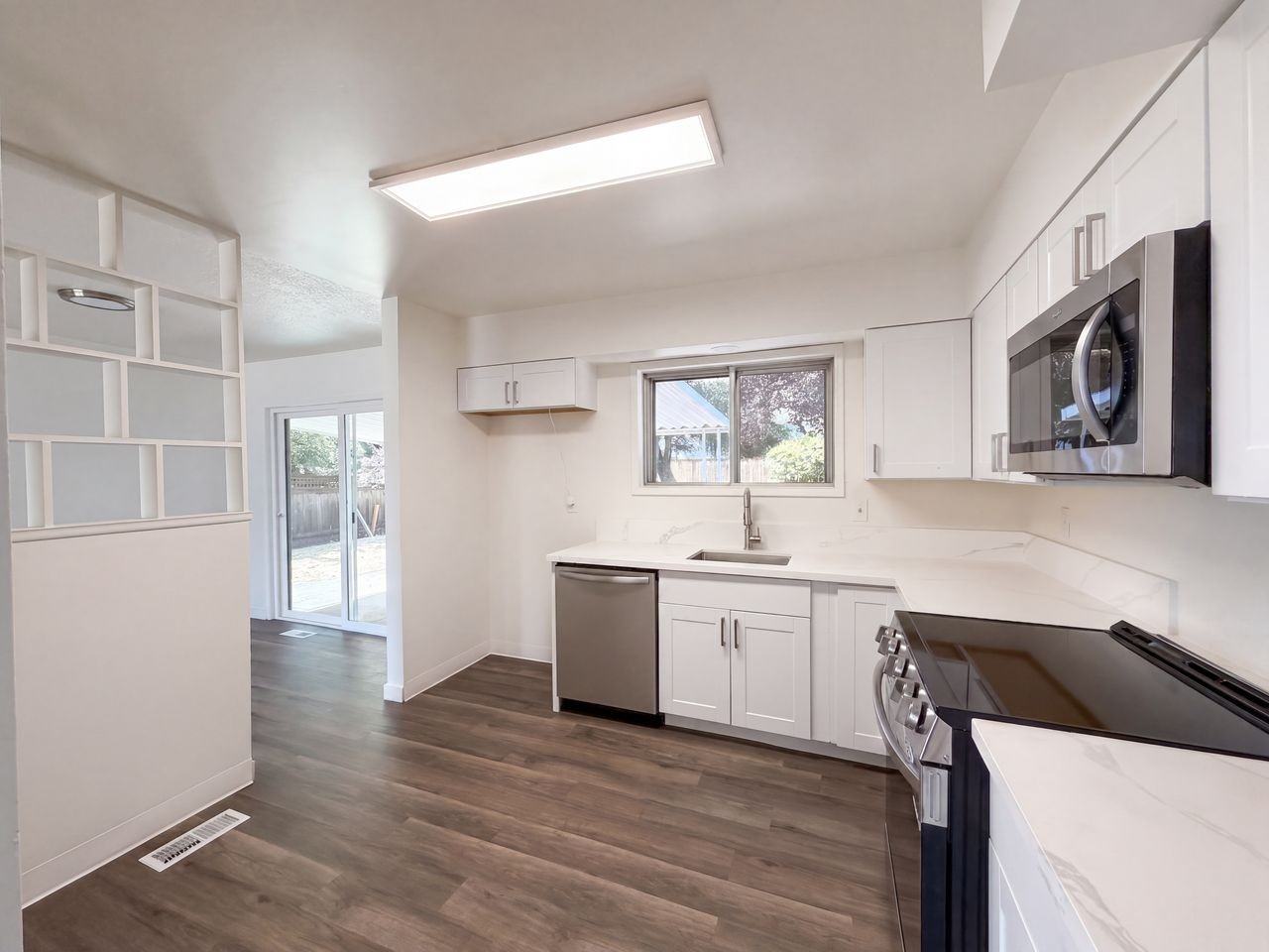 466 Sw 139th Ave #NA - Photo 5 of 12